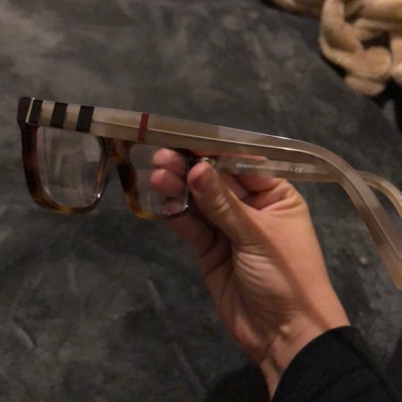 Burberry frames - Picture 2 of 3